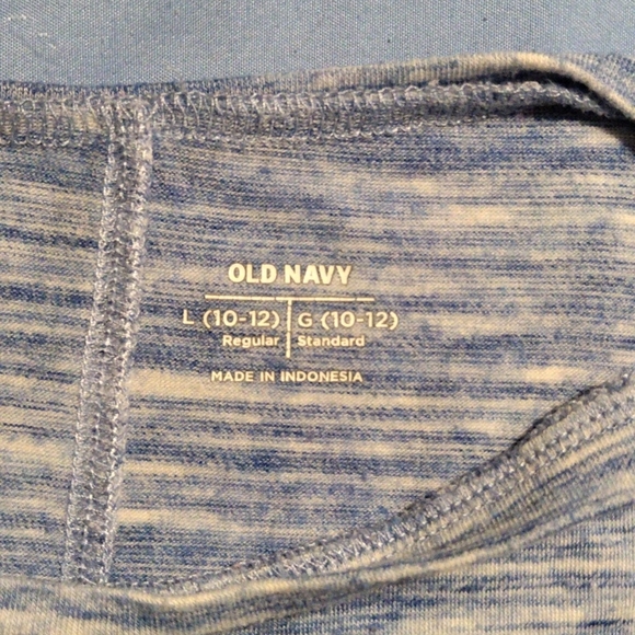 Old Navy Tee - Picture 3 of 4